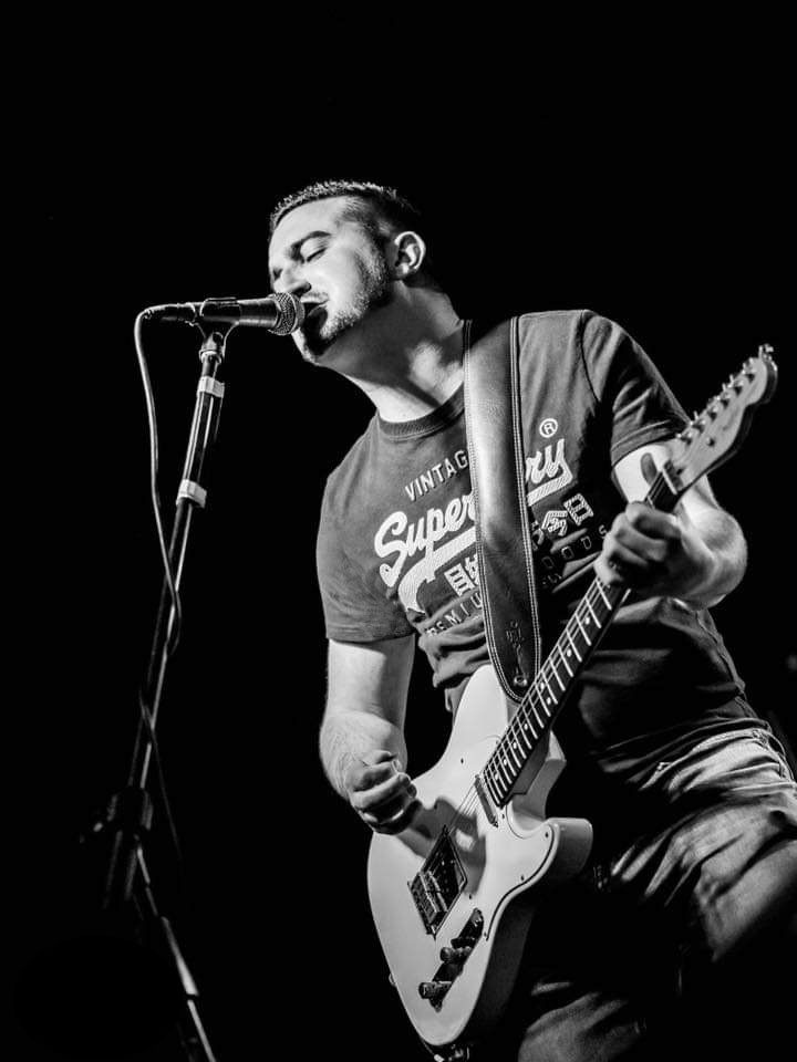 Sonny Lee - Guitar
